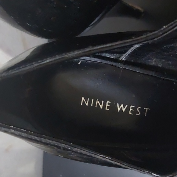 Nine West Black Patent heels - Picture 2 of 2